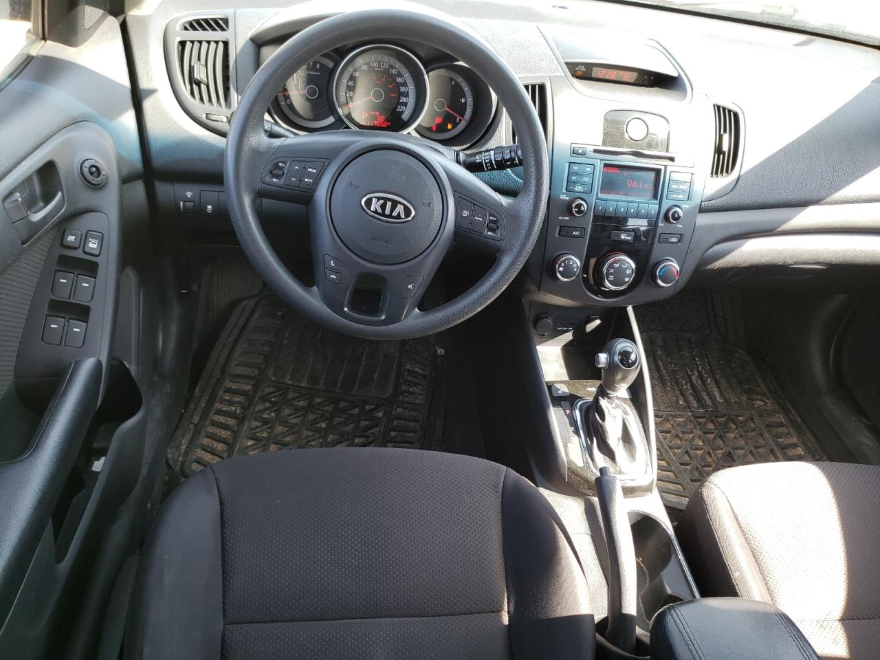 Photo 9 from auction – 2012 KIA FORTE EX with VIN KNAFU5A25C5590695