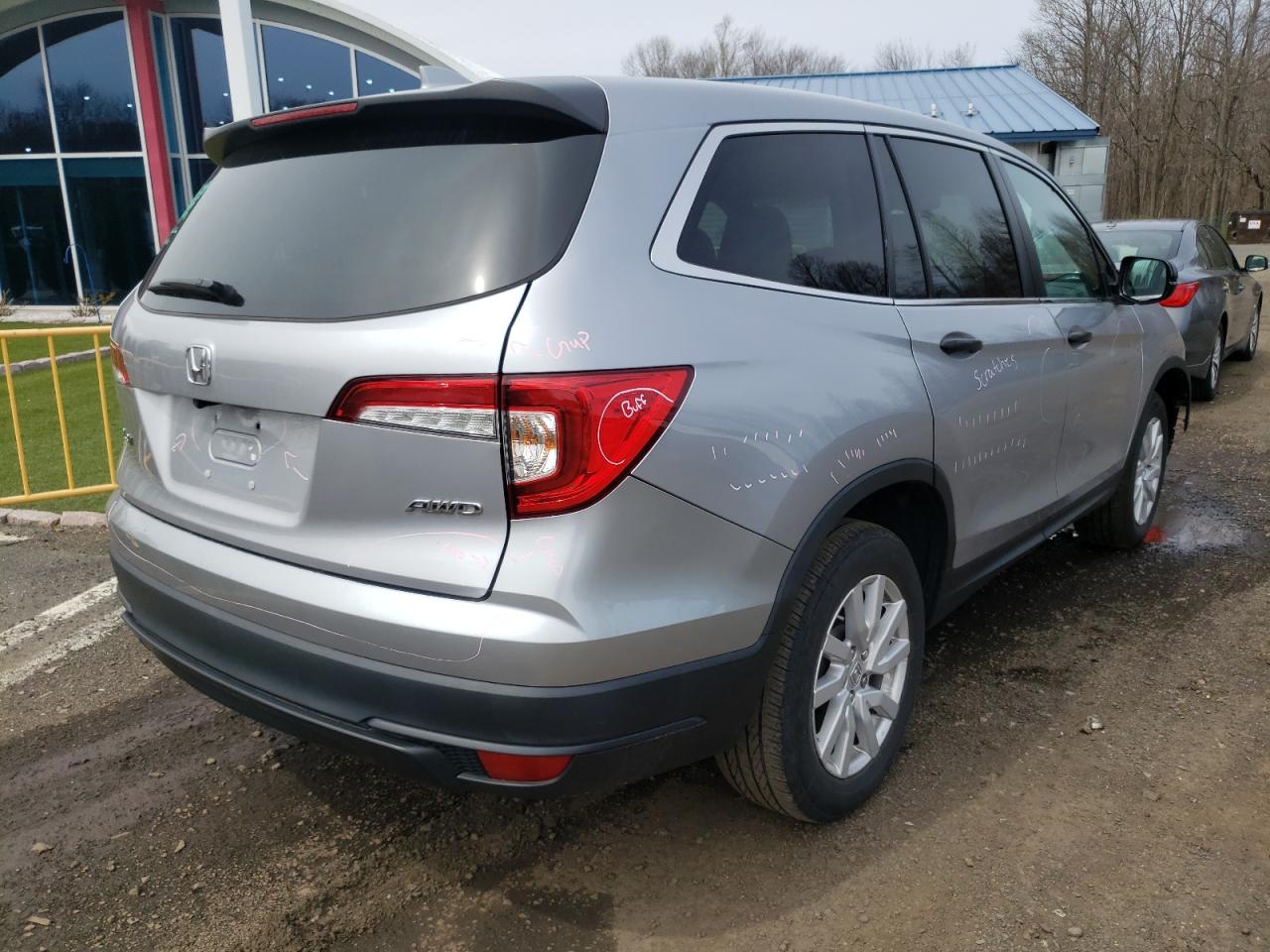Photo 4 from auction – 2019 HONDA PILOT LX with VIN 5FNYF6H19KB008426