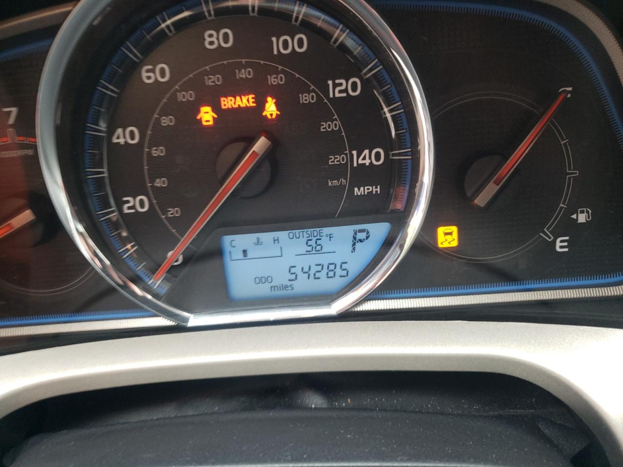 Photo 8 from auction – 2014 TOYOTA RAV4 LIMIT with VIN 2T3DFREV1EW205810