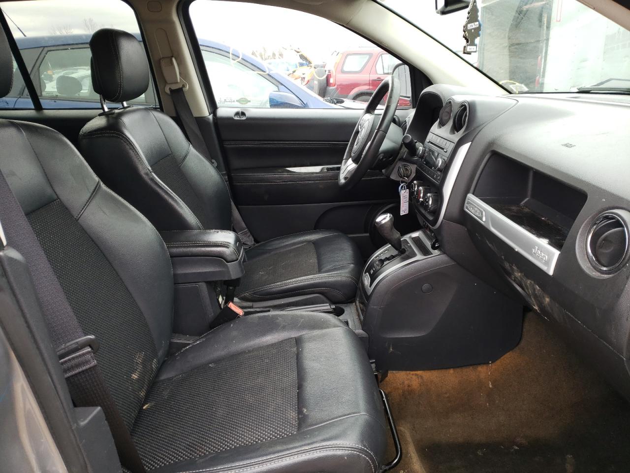 Photo 5 from auction – 2016 JEEP COMPASS LA with VIN 1C4NJCEA7GD743585