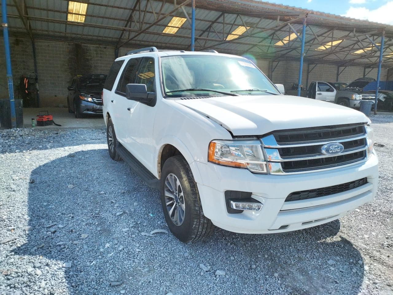 FORD EXPEDITION 2016 with VIN 1FMJU1HT6GEF38854 - Photo from auction