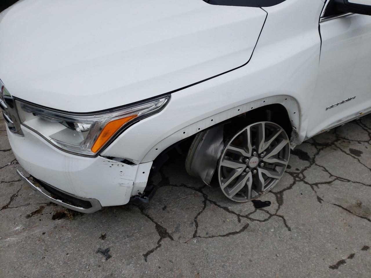 Photo 9 from auction – 2019 GMC ACADIA SLE with VIN 1GKKNLLS9KZ138079