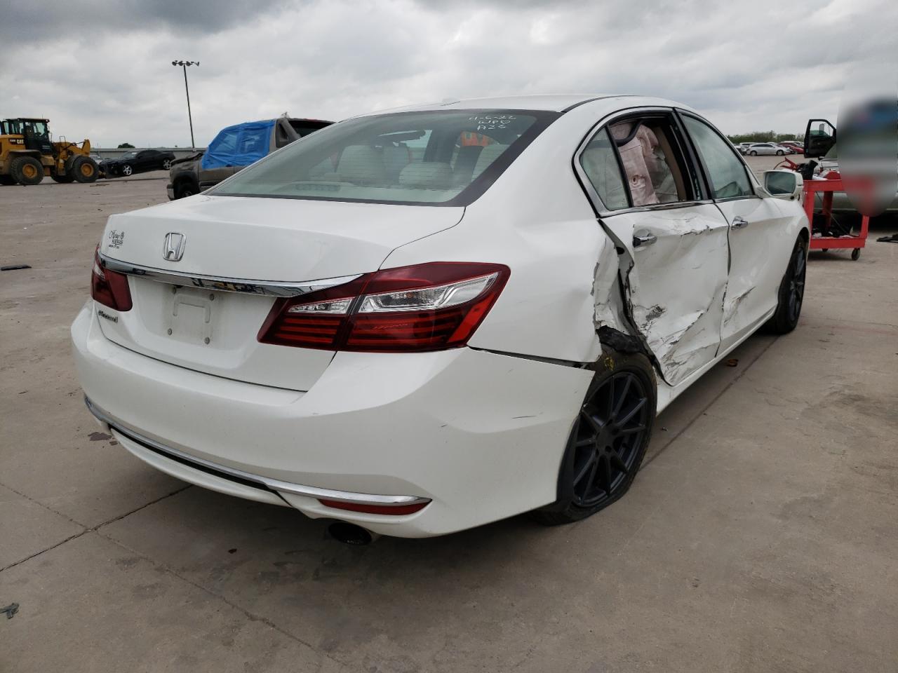 Photo 4 from auction – 2016 HONDA ACCORD EX with VIN 1HGCR2F76GA158626