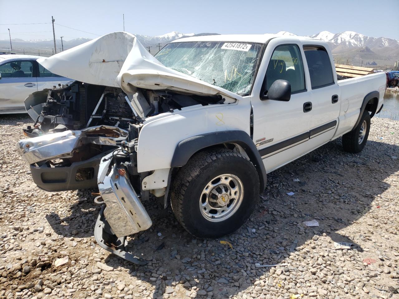 Photo 2 from auction – 2005 CHEVROLET SILVERADO with VIN 1GCHC23295F884981