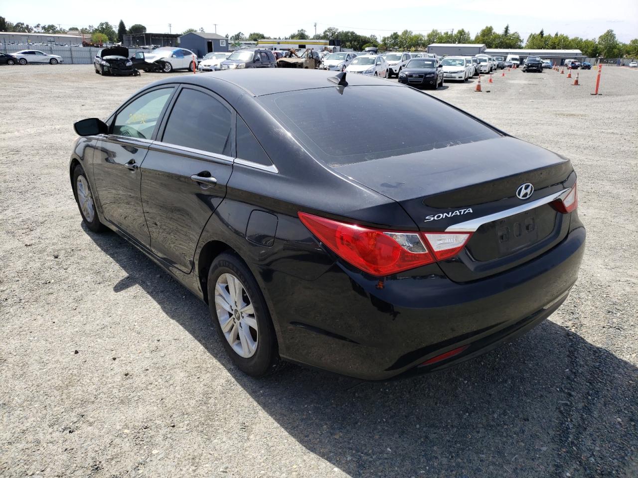 Photo 3 from auction – 2011 HYUNDAI SONATA GLS with VIN 5NPEB4AC7BH213579