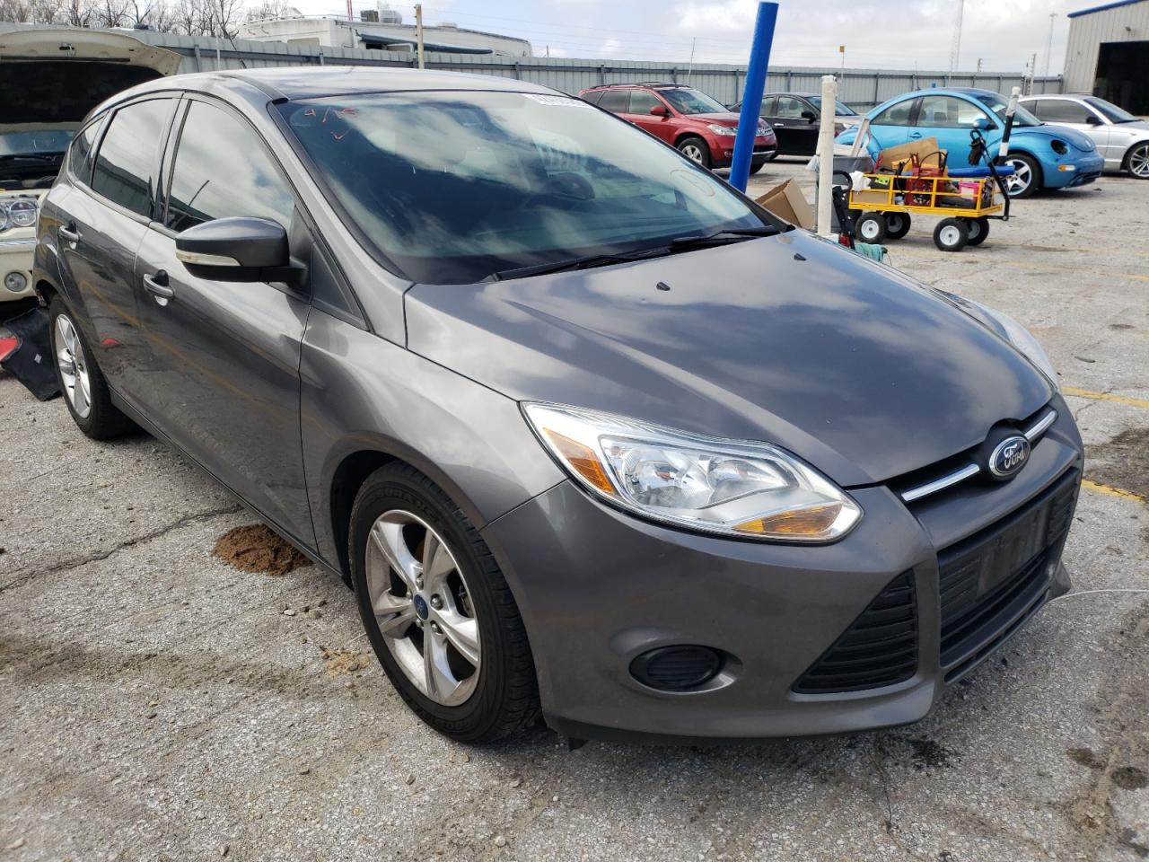 FORD FOCUS SE 2014 with VIN 1FADP3K27EL143942 - Photo from auction