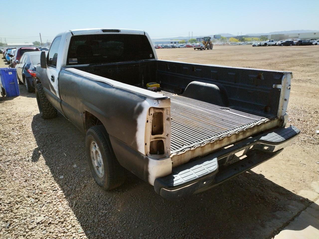 Photo 3 from auction – 2004 CHEVROLET SILVERADO with VIN 1GCEC14V54Z318853