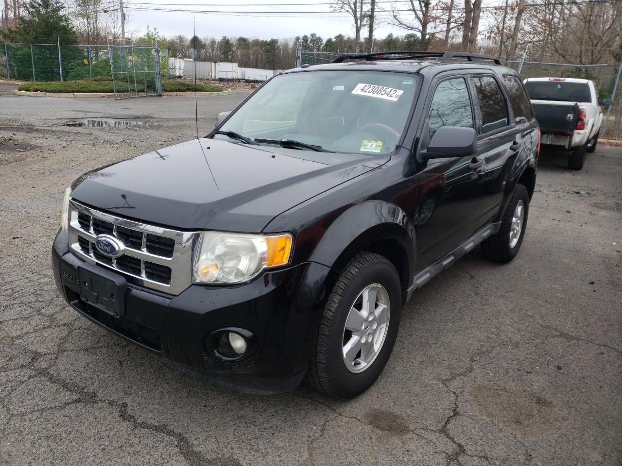 Photo 2 from auction – 2010 FORD ESCAPE XLT with VIN 1FMCU0D70AKA30514