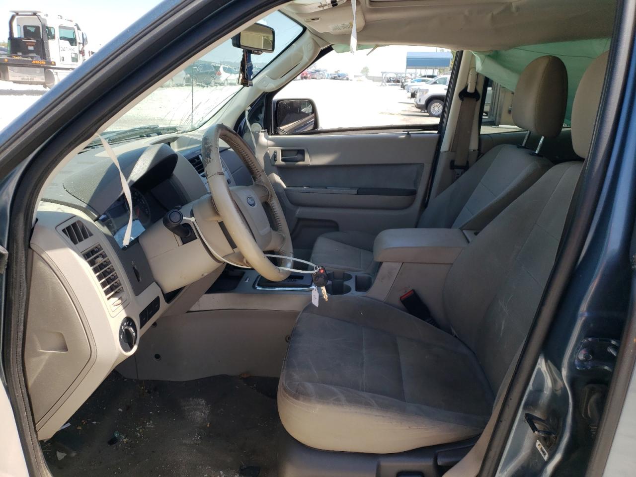 Photo 5 from auction – 2010 FORD ESCAPE XLT with VIN 1FMCU0DG1AKD45869