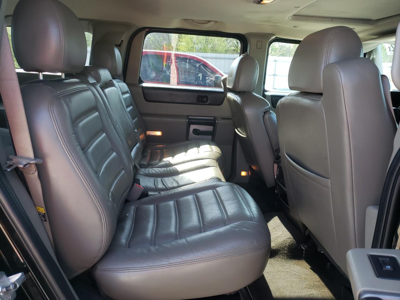 Фото 6 с аукциона – 2004 HUMMER H2 с VIN 5GRGN23U54H109263