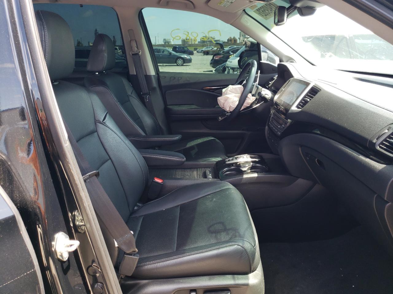 Photo 5 from auction – 2016 HONDA PILOT ELIT with VIN 5FNYF6H05GB117240