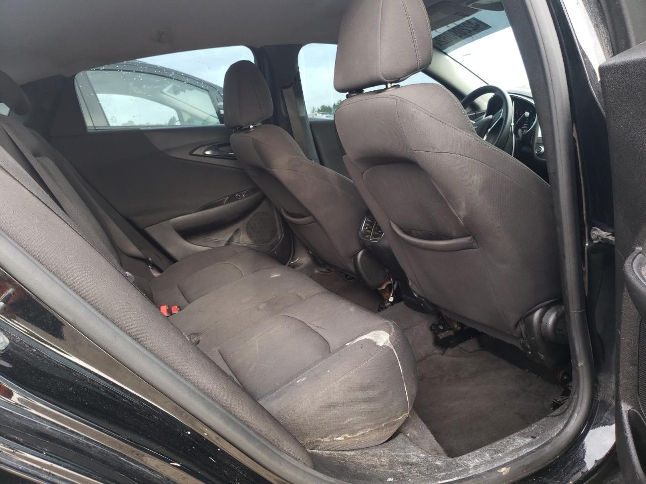 Photo 6 from auction – 2018 CHEVROLET MALIBU LT with VIN 1G1ZD5ST0JF236056