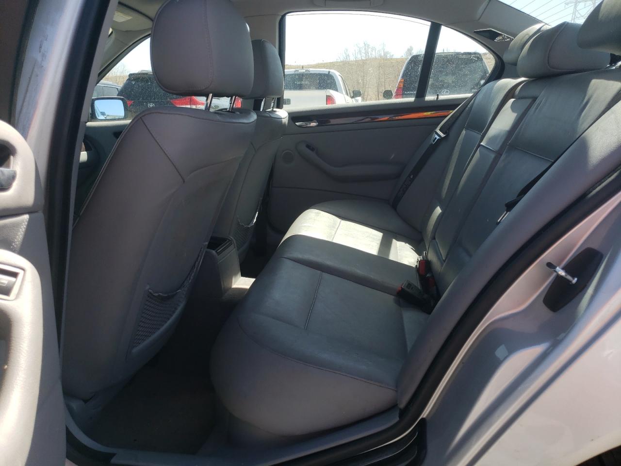 Photo 6 from auction – 2003 BMW 330 XI with VIN WBAEW53443PN30061