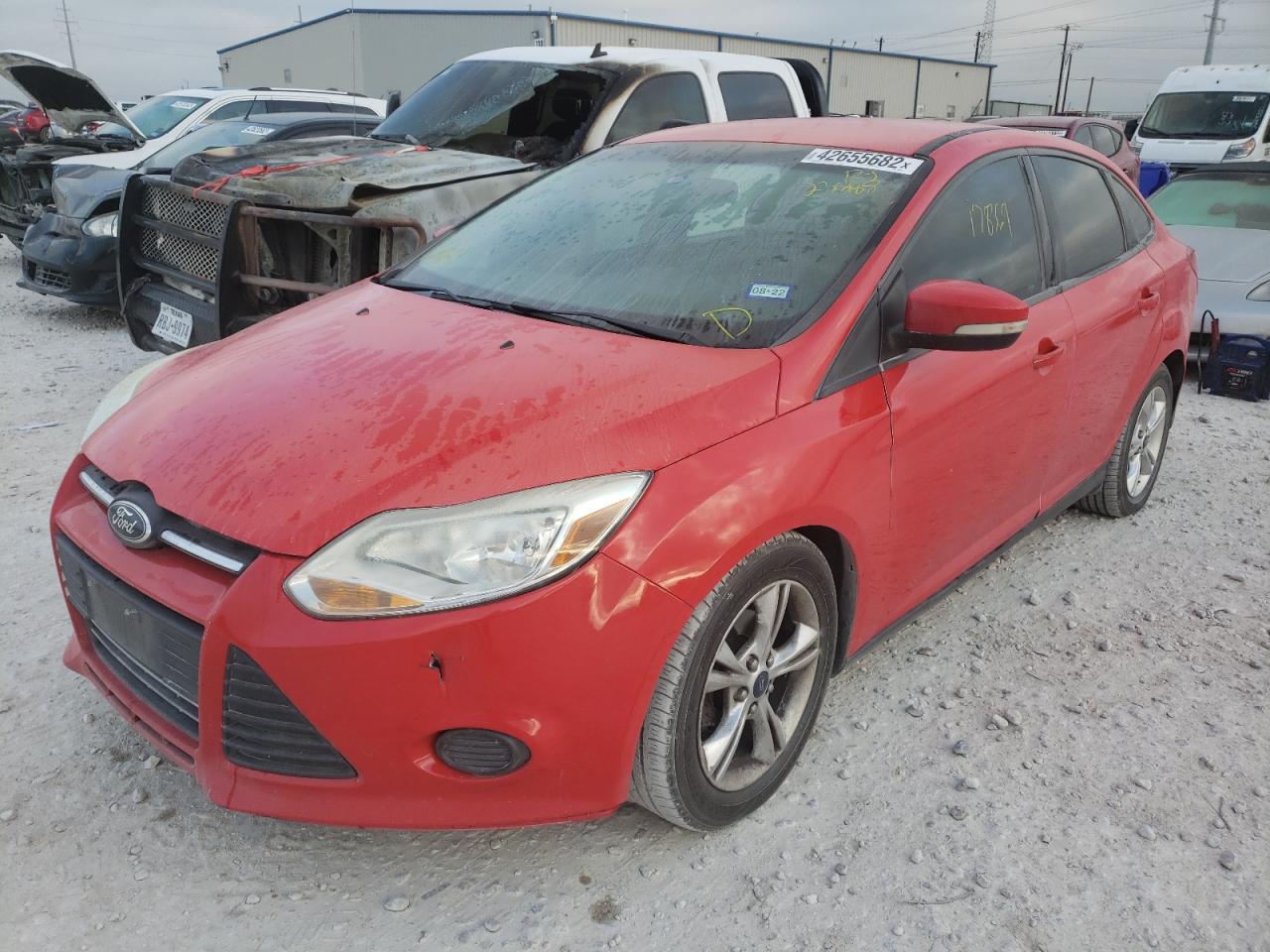 Foto 2 de la subasta – 2014 FORD FOCUS SE con VIN 1FADP3F21EL236188
