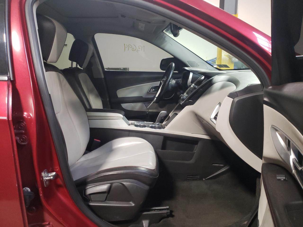 Photo 5 from auction – 2012 CHEVROLET EQUINOX LT with VIN 2GNFLFE54C6303231