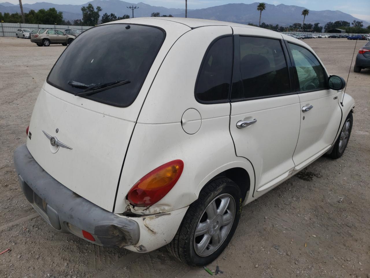 Photo 4 from auction – 2002 CHRYSLER PT CRUISER with VIN 3C8FY68B52T352670