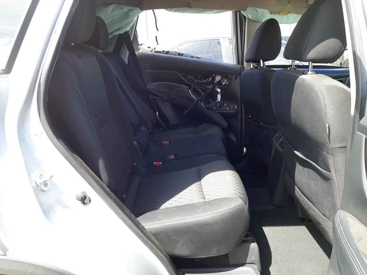 Photo 6 from auction – 2017 NISSAN ROGUE S with VIN KNMAT2MT7HP569703