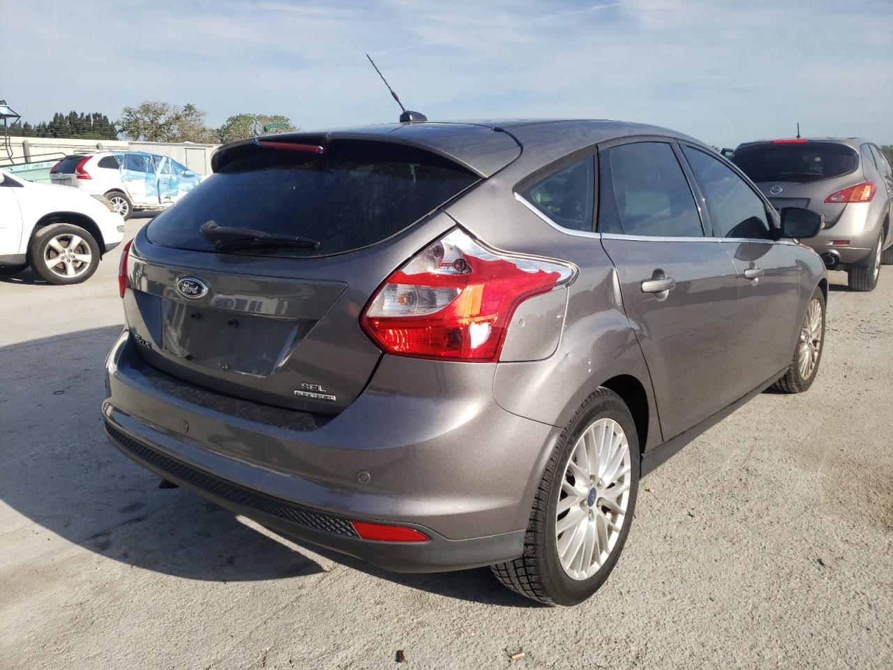 Photo 4 from auction – 2012 FORD FOCUS SEL with VIN 1FAHP3M22CL426986