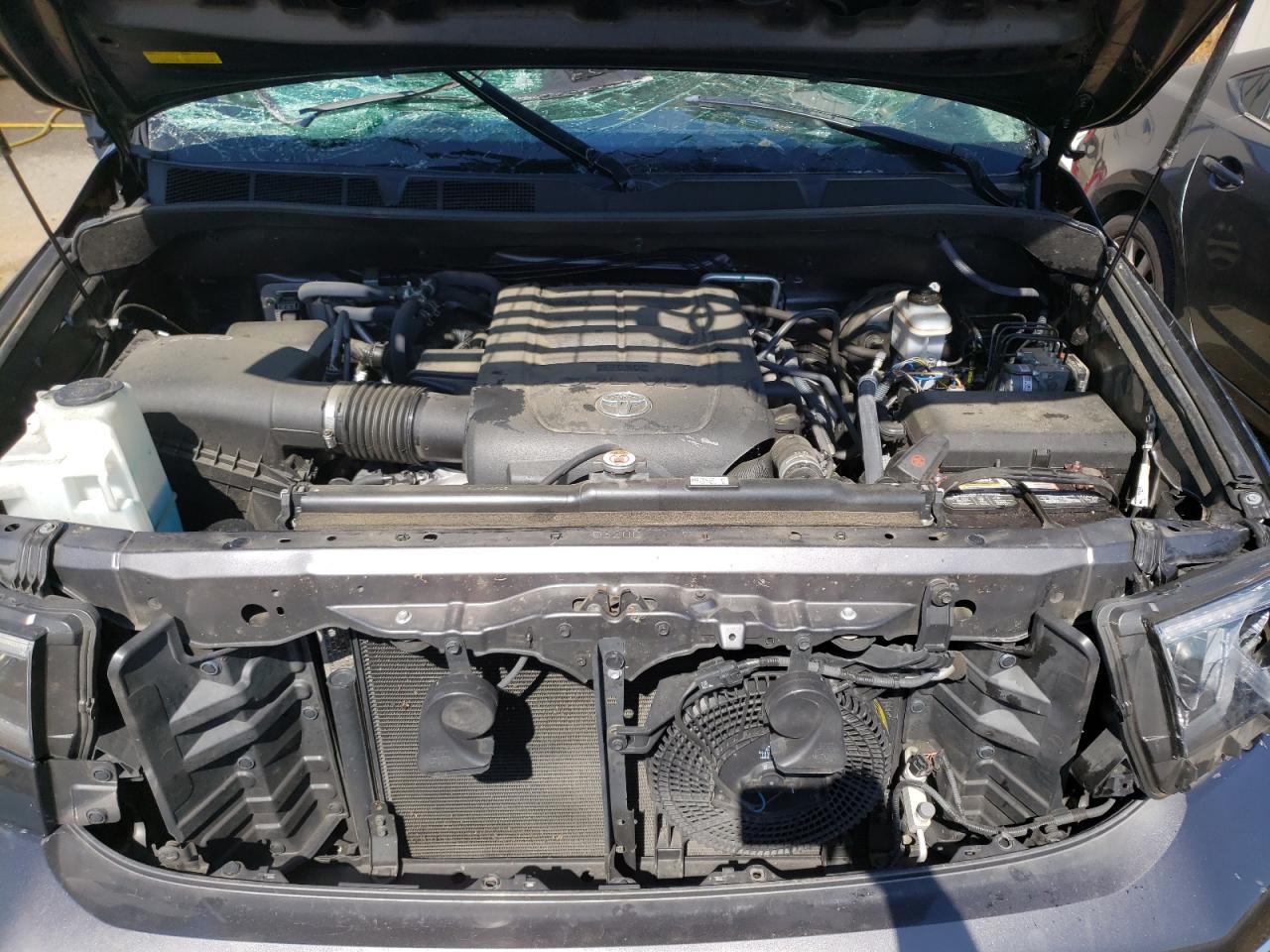 Photo 7 from auction – 2018 TOYOTA SEQUOIA PL with VIN 5TDDY5G14JS163710