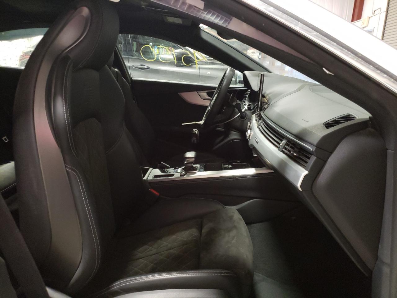 Photo 5 from auction – 2020 AUDI S5 PREMIUM with VIN WAUC4CF59LA004677