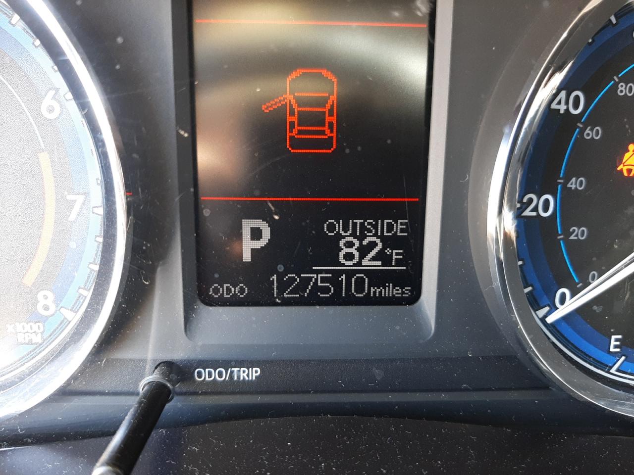 Photo 8 from auction – 2017 TOYOTA COROLLA L with VIN 5YFBURHE8HP577815