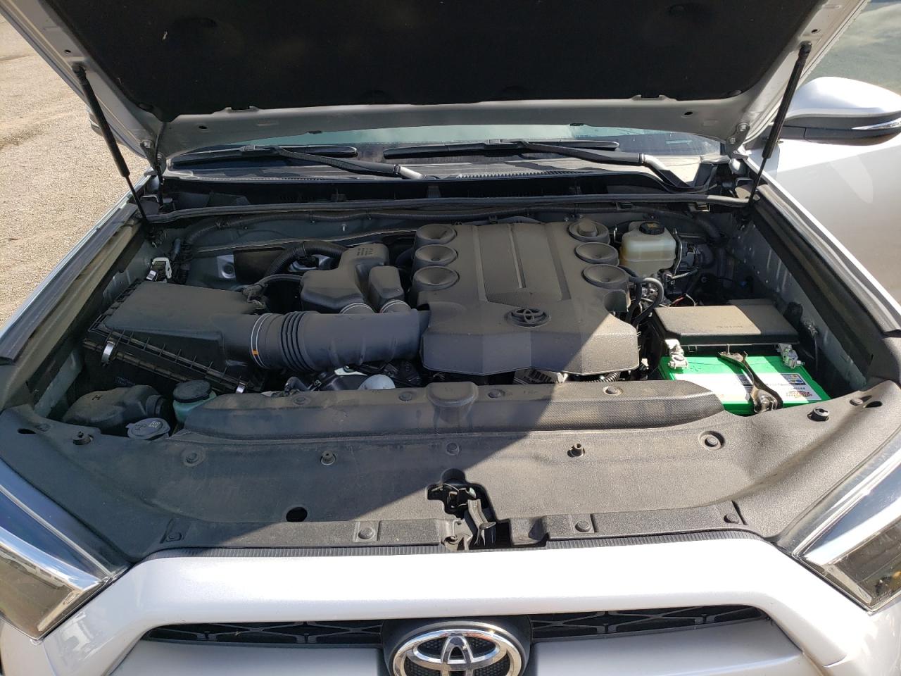 Photo 7 from auction – 2018 TOYOTA 4RUNNER SR with VIN JTEBU5JR0J5489605