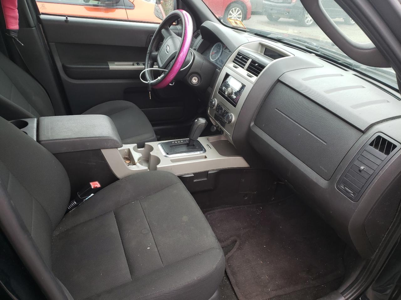 Photo 5 from auction – 2010 FORD ESCAPE XLT with VIN 1FMCU0D70AKA30514