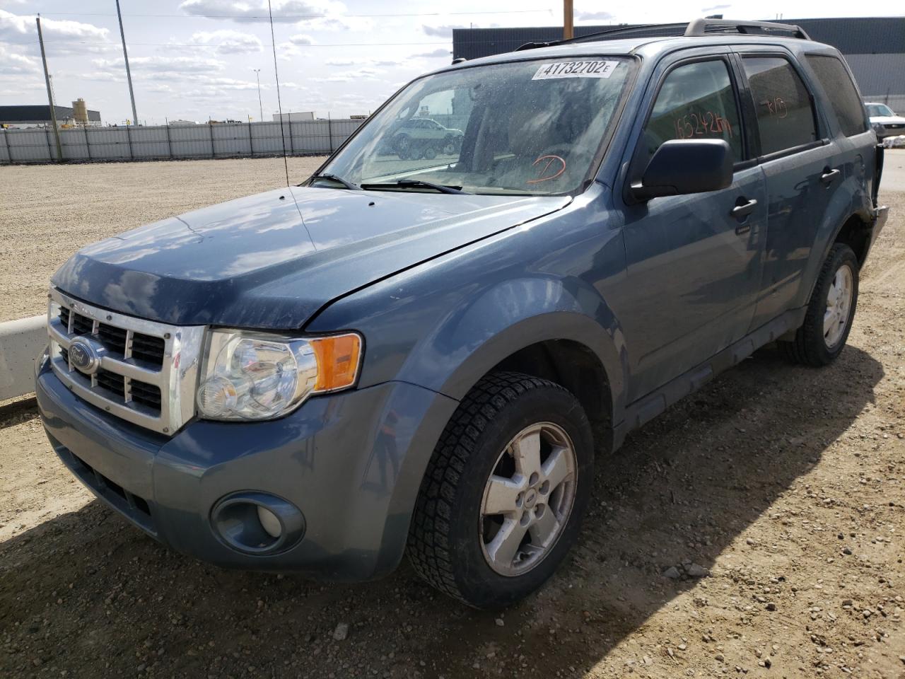 Photo 2 from auction – 2010 FORD ESCAPE XLT with VIN 1FMCU9D77AKC12070