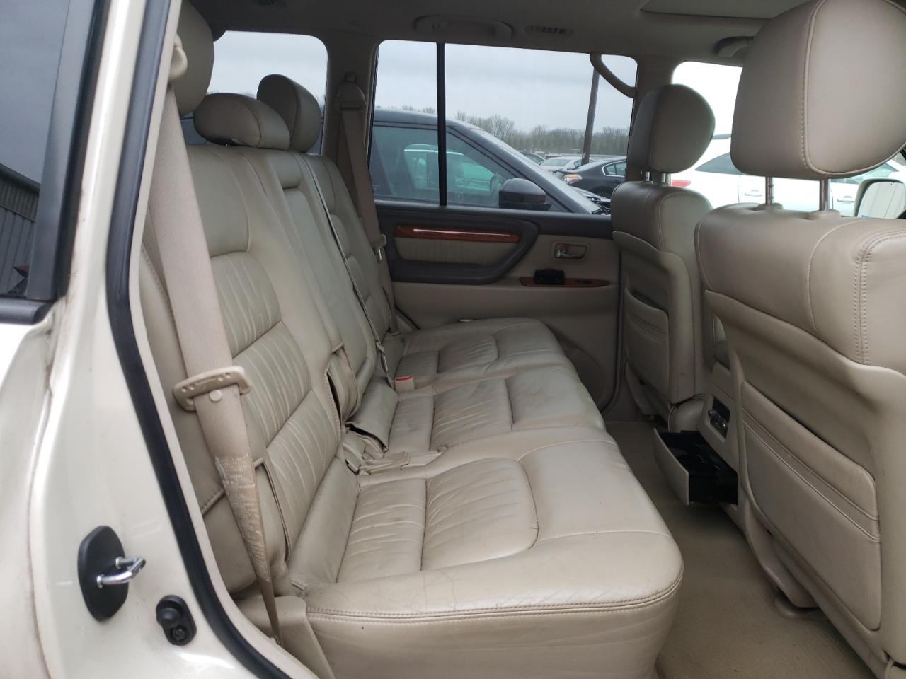 Photo 6 from auction – 2005 LEXUS LX 470 with VIN JTJHT00W053552583