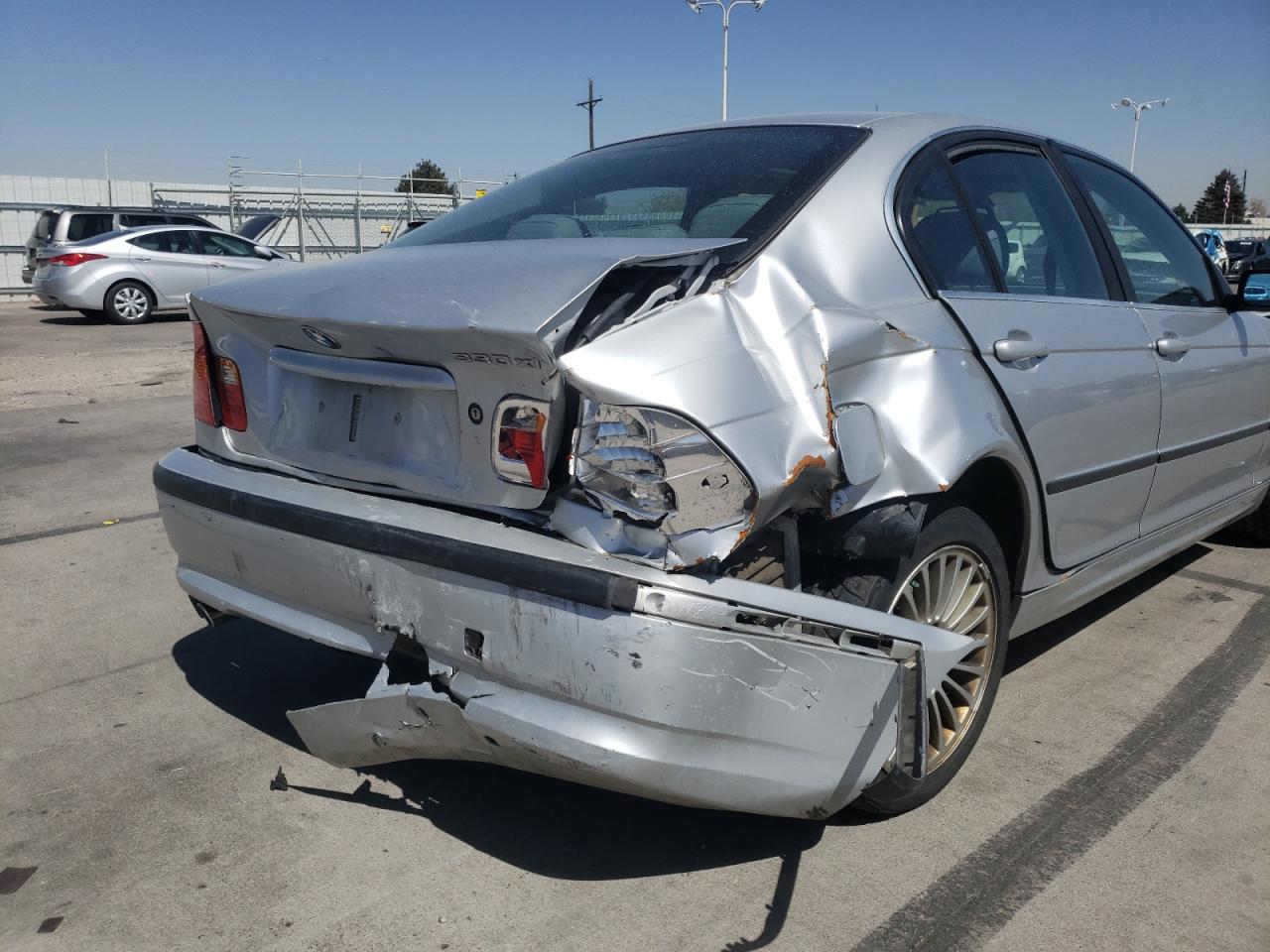 Photo 9 from auction – 2003 BMW 330 XI with VIN WBAEW53443PN30061