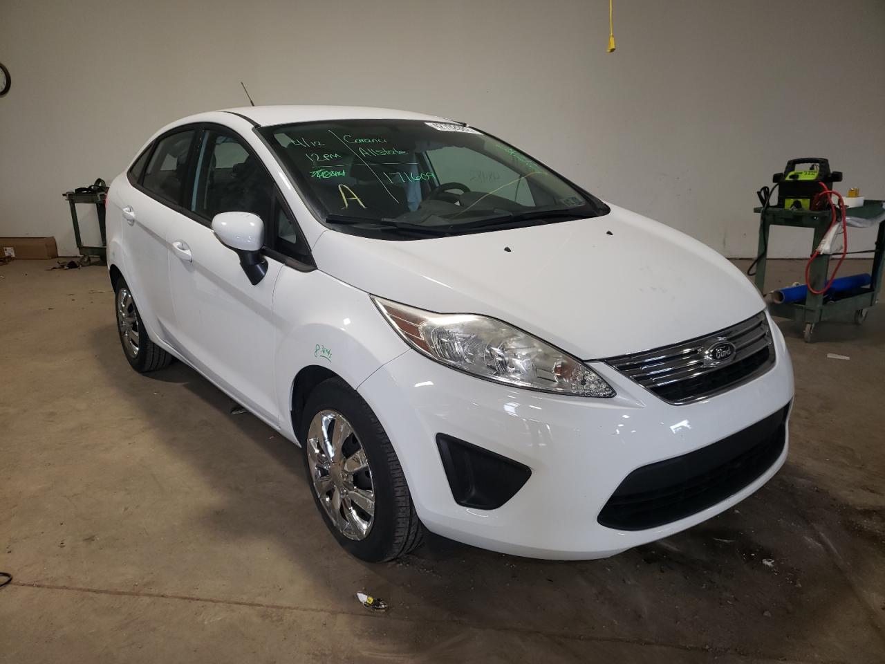 FORD FIESTA SE 2013 with VIN 3FADP4BJ1DM164411 - Photo from auction