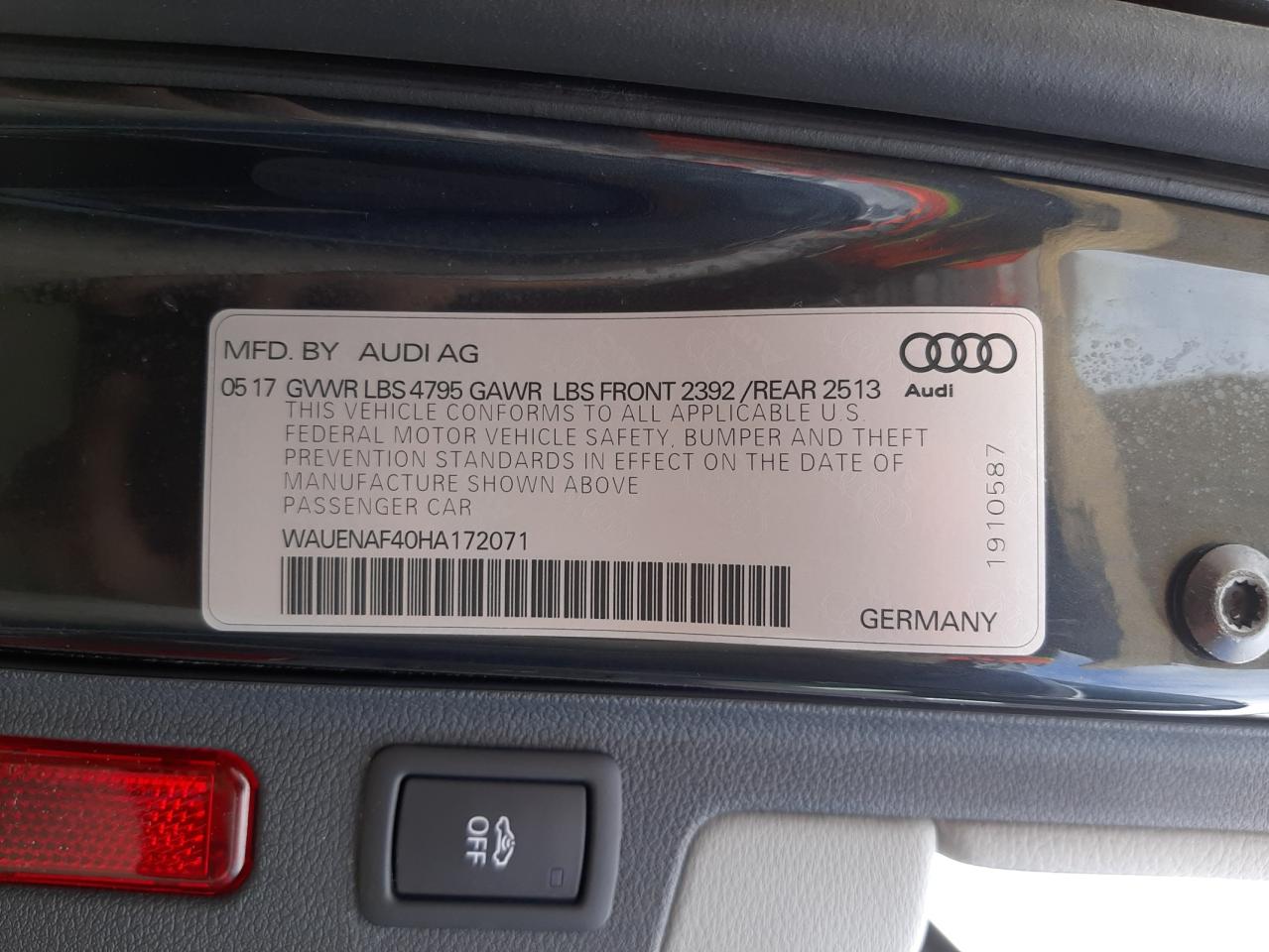 Photo 10 from auction – 2017 AUDI A4 PREMIUM with VIN WAUENAF40HA172071