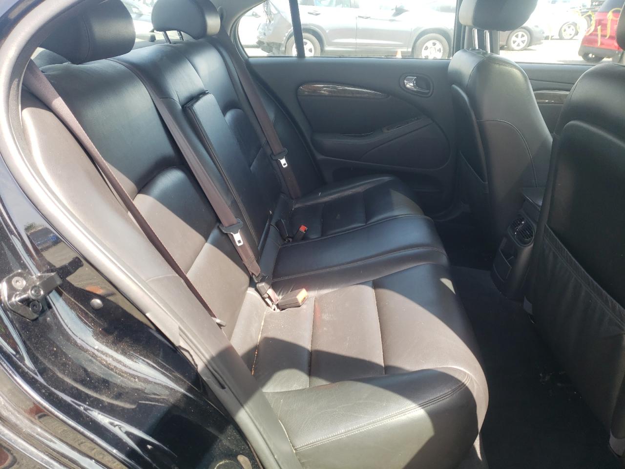 Photo 6 from auction – 2005 JAGUAR S-TYPE R with VIN SAJWA03V351N17360
