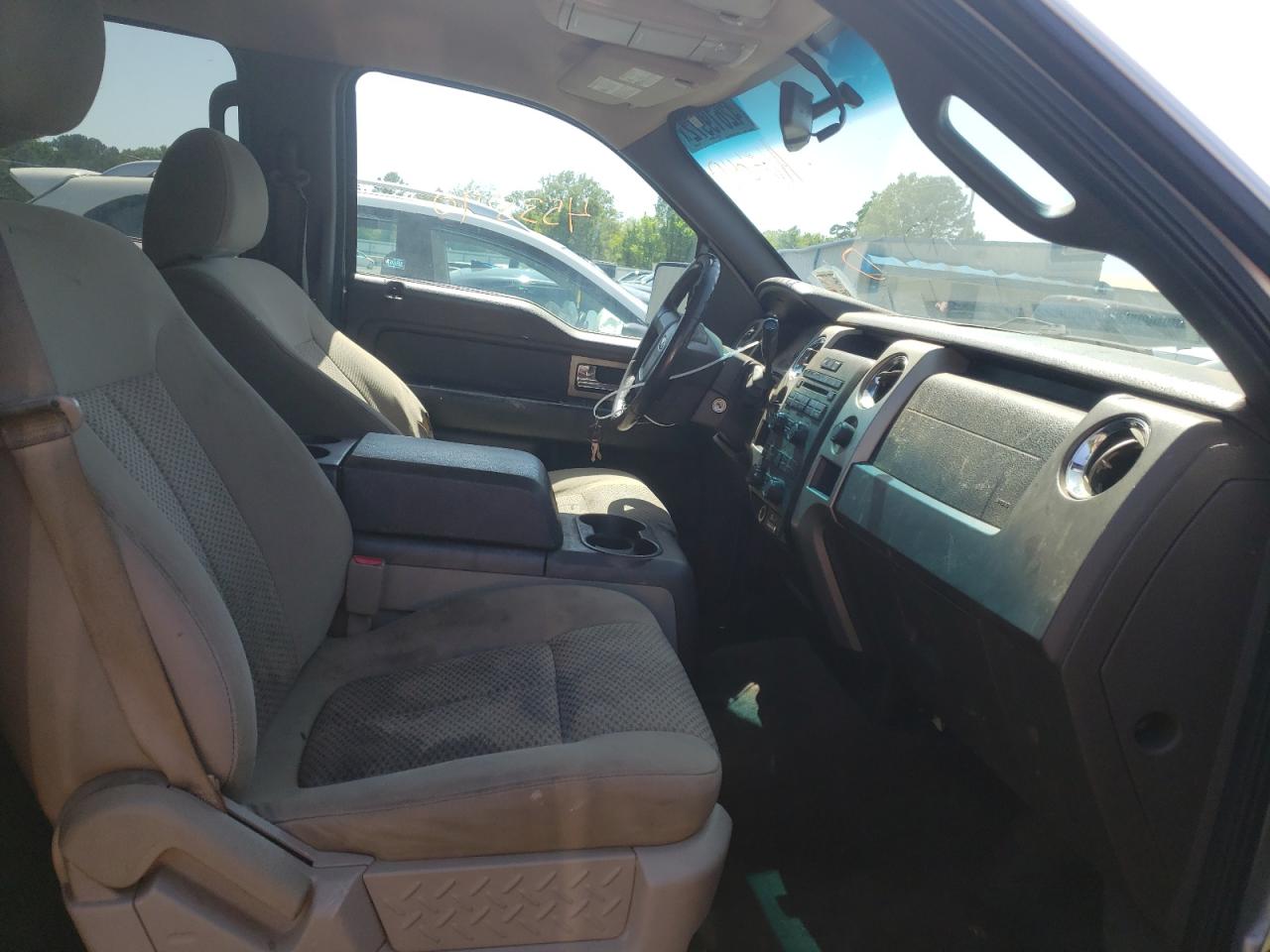 Photo 5 from auction – 2010 FORD F150 SUPER with VIN 1FTFW1CV2AKA65640