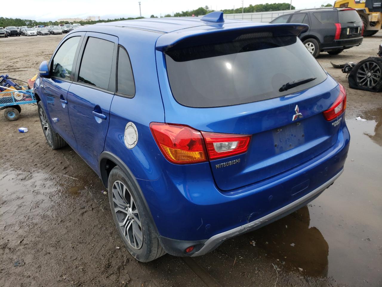 Photo 3 from auction – 2017 MITSUBISHI OUTLANDER with VIN JA4AP3AU0HZ068643