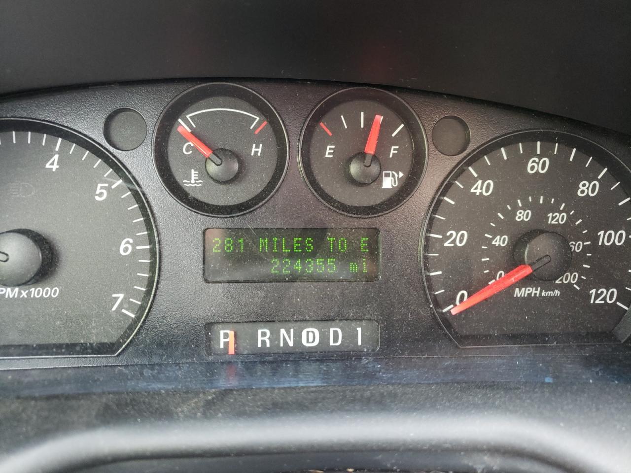 Photo 8 from auction – 2007 FORD TAURUS SE with VIN 1FAFP53U57A100865