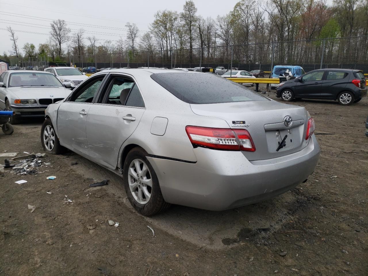 Photo 3 from auction – 2010 TOYOTA CAMRY BASE with VIN 4T1BF3EK9AU077233