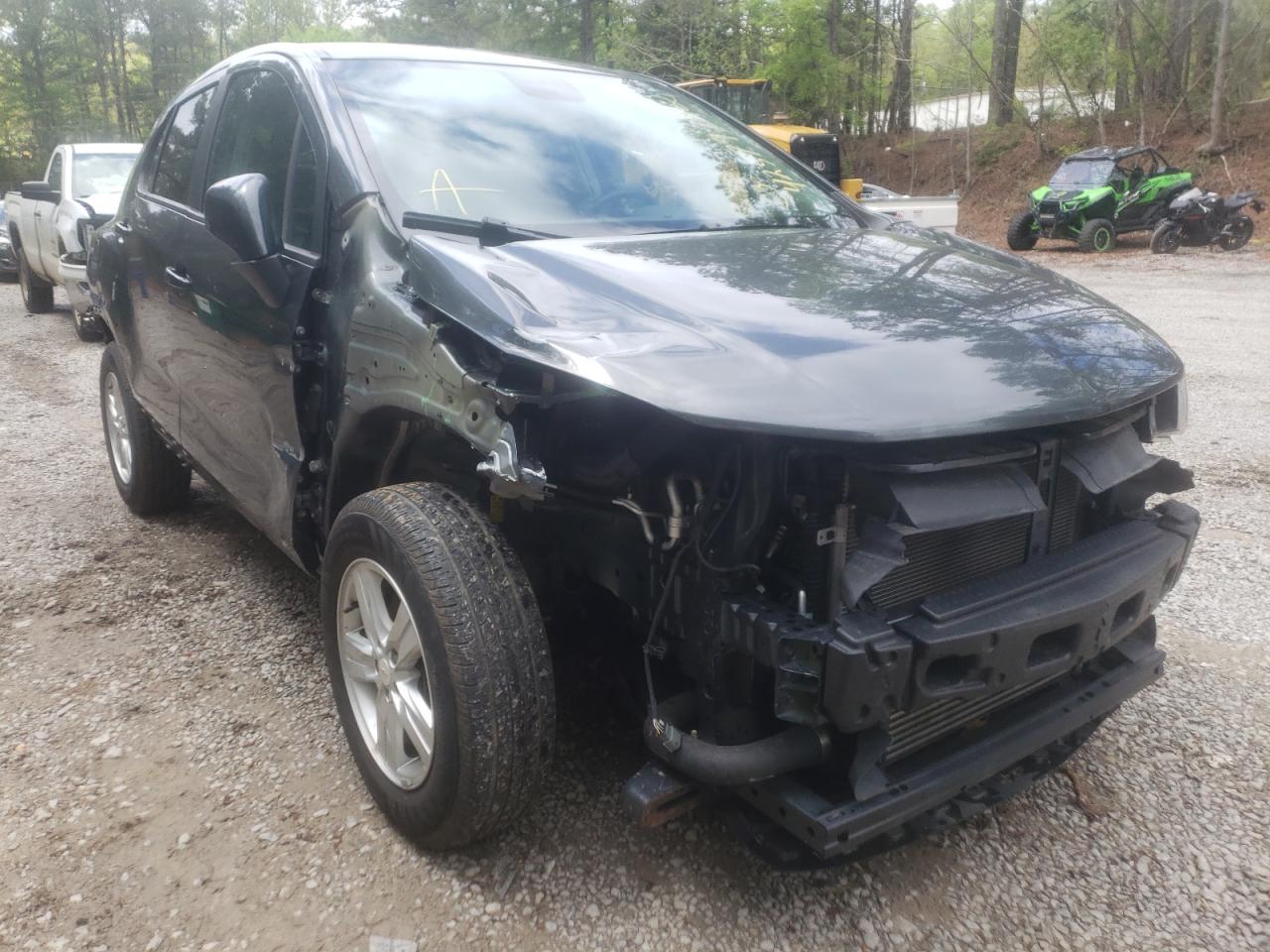 CHEVROLET TRAX LS 2019 with VIN 3GNCJKSB2KL215364 - Photo from auction