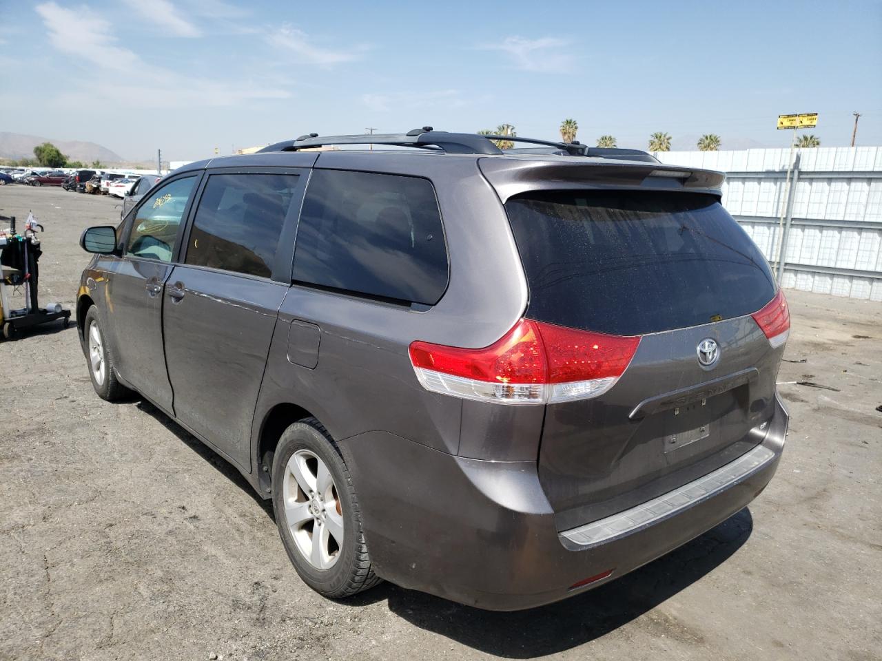 Photo 3 from auction – 2011 TOYOTA SIENNA LE with VIN 5TDKK3DC1BS150837
