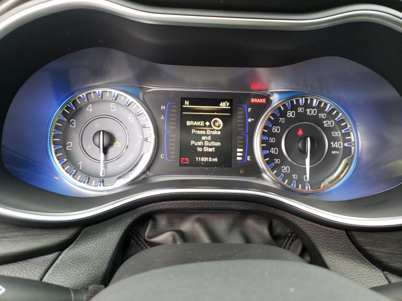 Photo 8 from auction – 2015 CHRYSLER 200 LIMITE with VIN 1C3CCCAB5FN700781