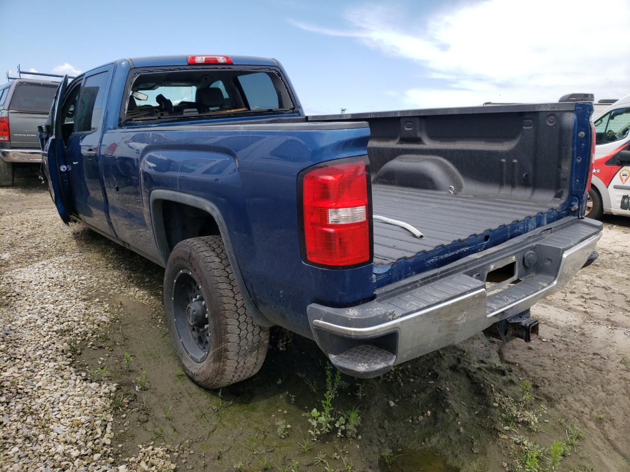Photo 3 from auction – 2017 GMC SIERRA K25 with VIN 1GT12REG9HF220819