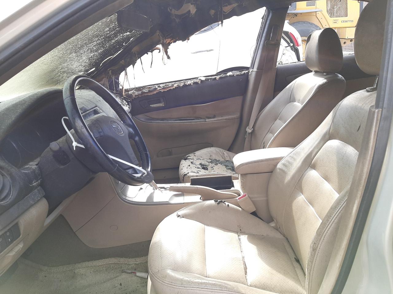 Photo 5 from auction – 2005 MAZDA 6 S with VIN 1YVHP80D755M13974