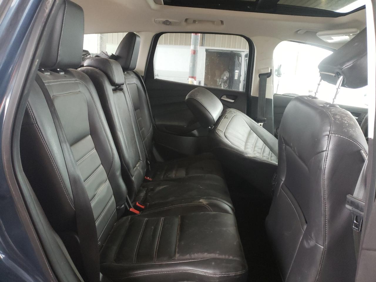Photo 6 from auction – 2018 FORD ESCAPE SEL with VIN 1FMCU0HD4JUC32809