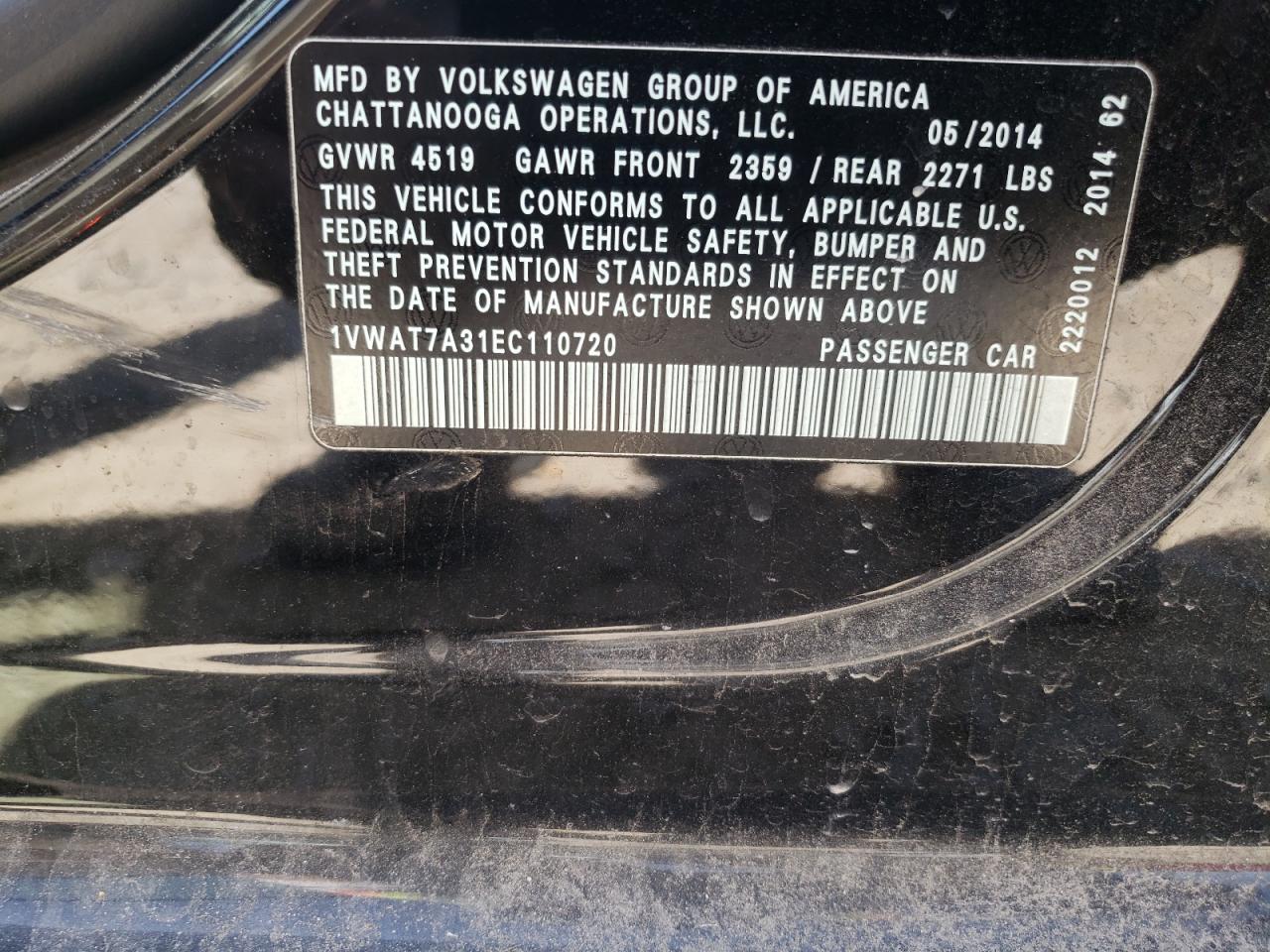 Photo 10 from auction – 2014 VOLKSWAGEN PASSAT S with VIN 1VWAT7A31EC110720
