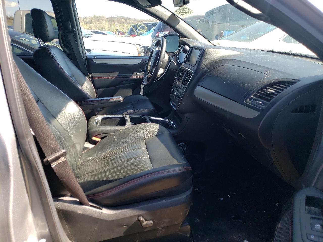 Photo 5 from auction – 2019 DODGE GRAND CARA with VIN 2C4RDGEG8KR571156