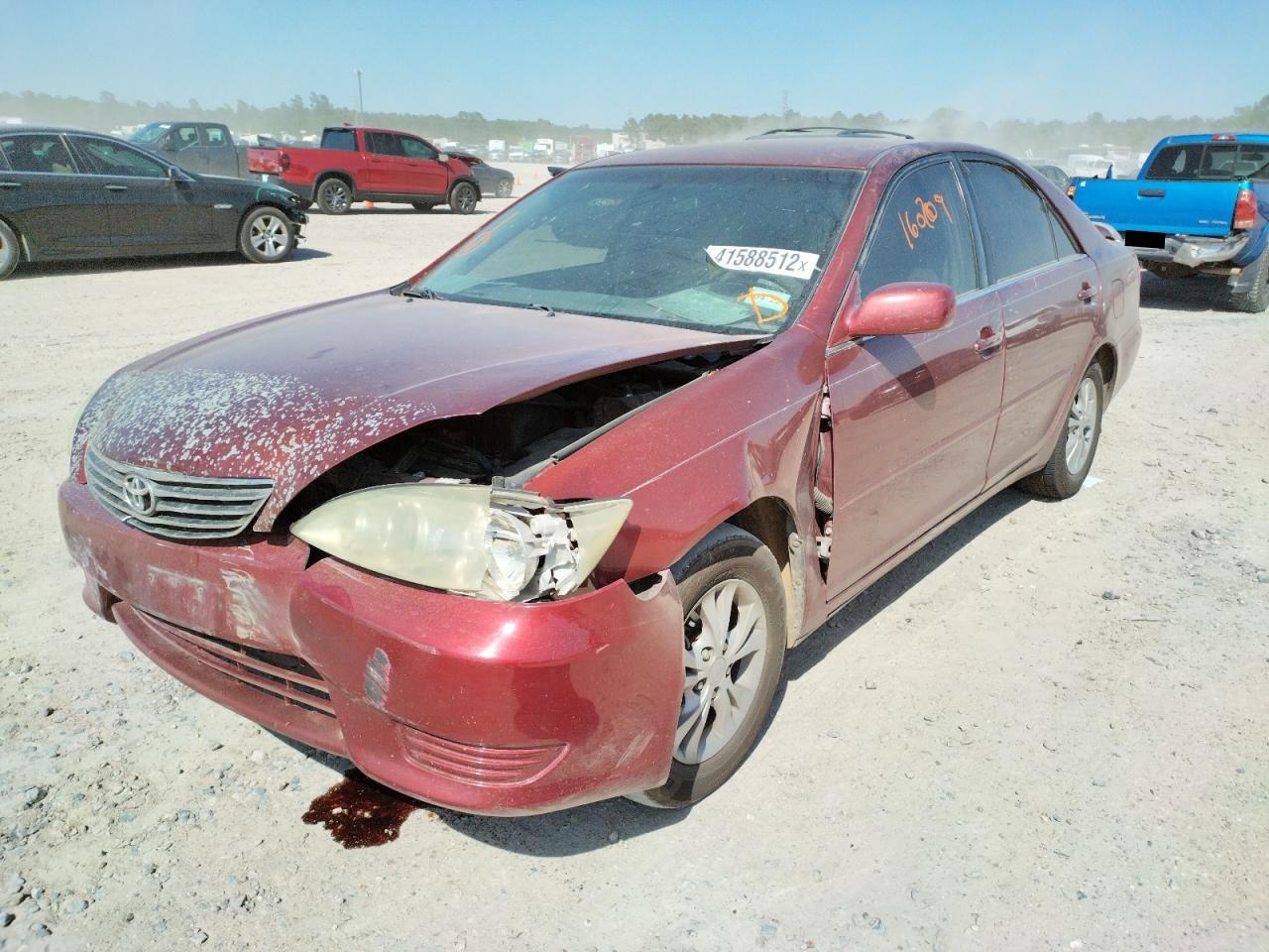 Photo 2 from auction – 2005 TOYOTA CAMRY LE with VIN 4T1BF30K75U083254