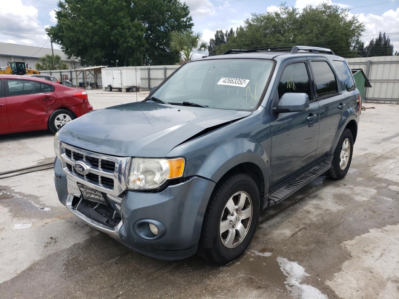 Photo 2 from auction – 2012 FORD ESCAPE LIM with VIN 1FMCU0E75CKC57716