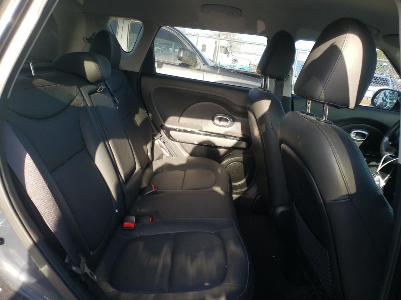 Photo 6 from auction – 2016 KIA SOUL ! with VIN KNDJX3A53G7347514