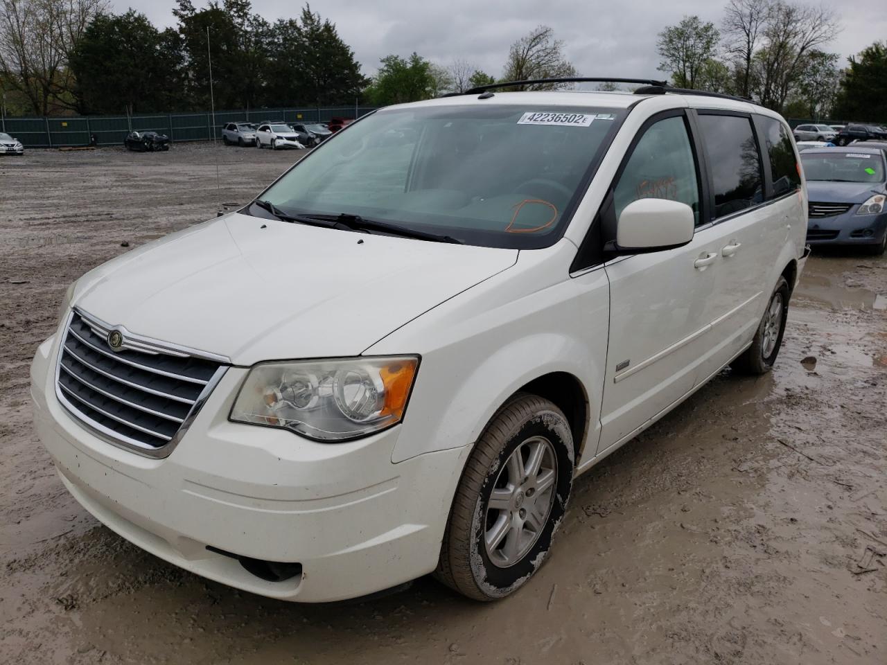 Photo 2 from auction – 2008 CHRYSLER TOWN & COU with VIN 2A8HR54P98R843847