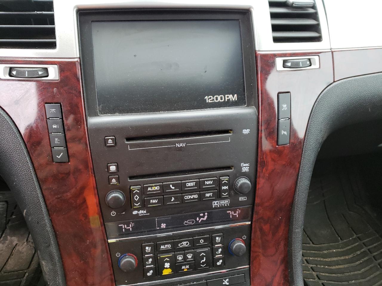 Photo 9 from auction – 2008 CADILLAC ESCALADE E with VIN 1GYFK668X8R224236